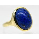 Ring mit Lapislazuli-Cabochon, 90- er Jahre.