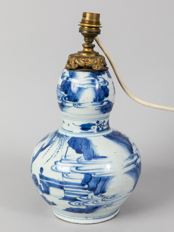 Vasen-Lampenfuß mit Blaumalerei, China, wohl Kangxi-Periode (1662-1722). - Image 4 of 6