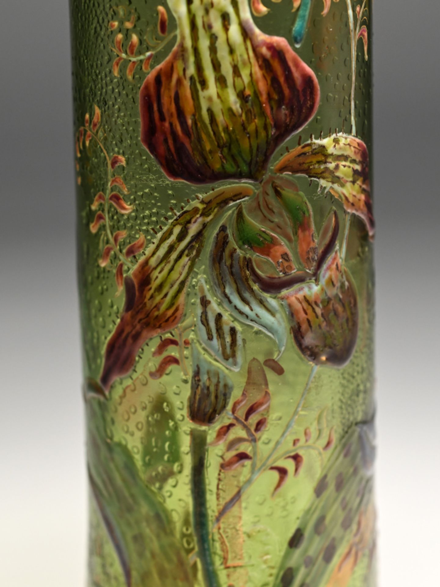 Art-nouveau-Stangenvase mit Orchideendekor, Emile Gallé (1846 - 1904), Meisenthal, um 1892. - Image 9 of 11