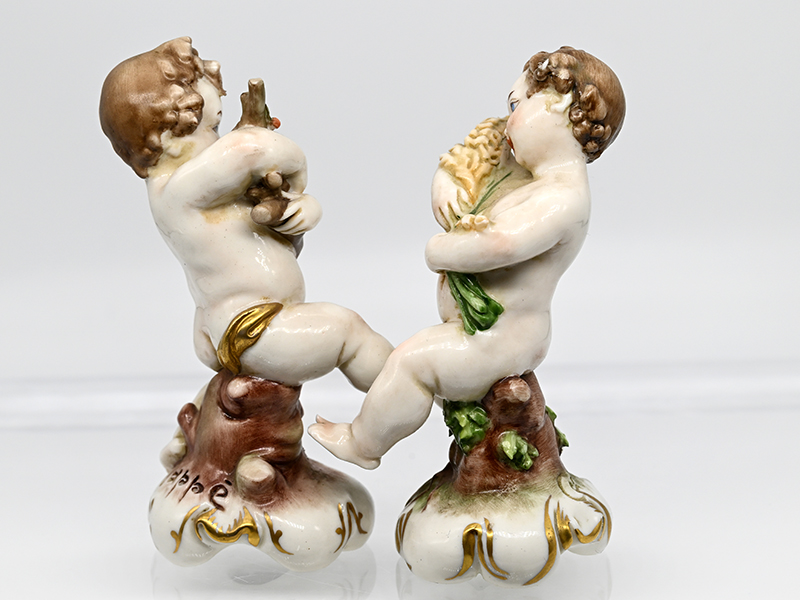 Paar Putto-Porzellanfiguren als Jahreszeiten-Allegorien, Entwurf v. Giuseppe Cappé, Capodimonte, Nea - Image 3 of 5