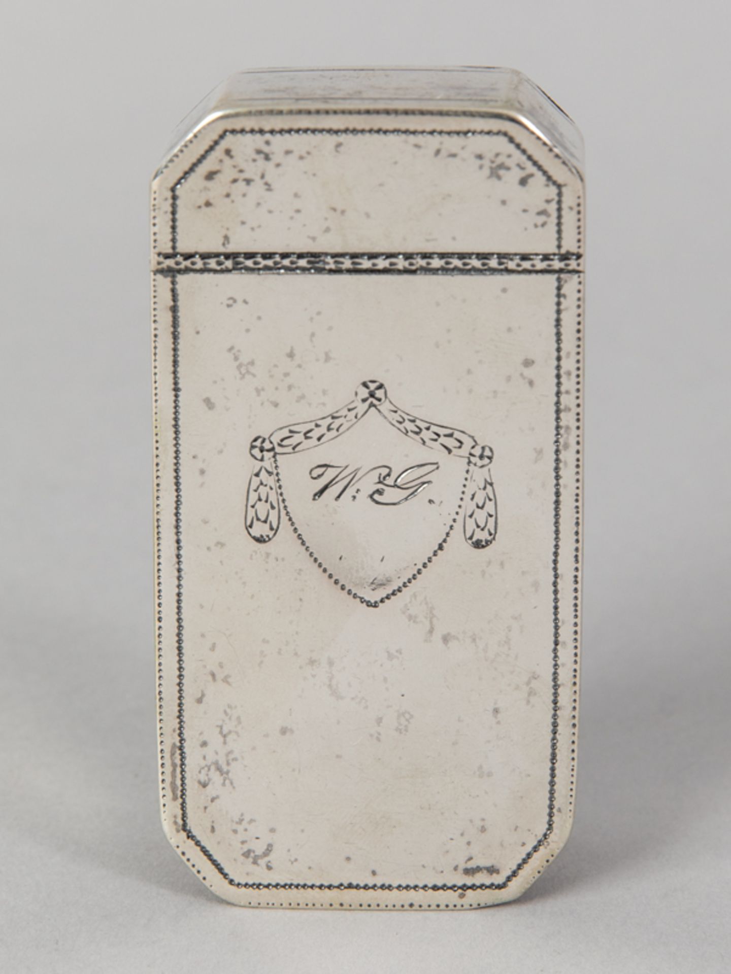 Tabatière mit Monogrammkartusche "W.G.", wohl Memel (heute Klaipeda/Litauen), um 1780. - Image 2 of 7