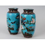 Paar Cloisonné-Vasen, Japan, Meiji-Zeit, um 1900.