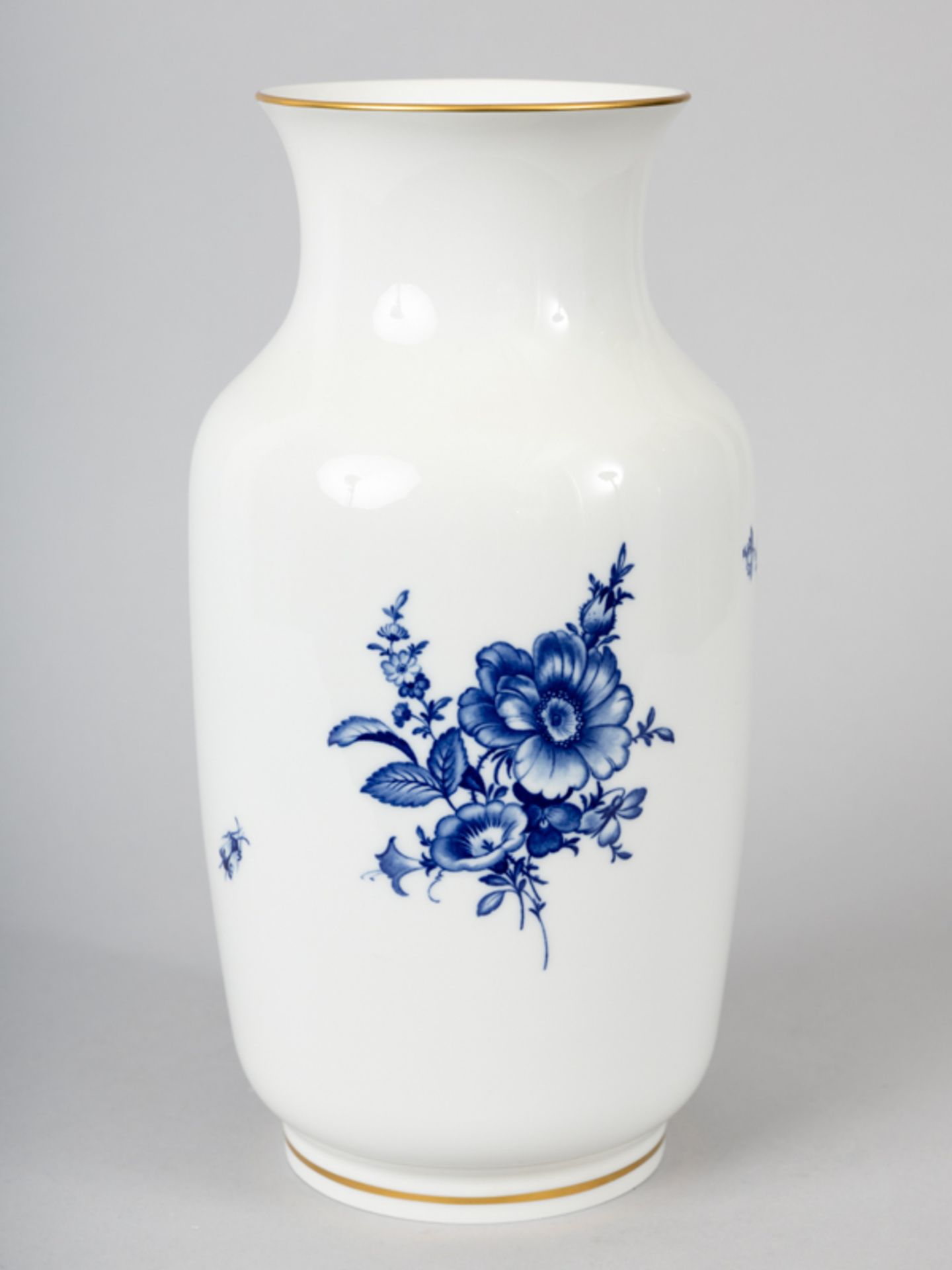 Vase Blaue Blume mit Insekten, Meissen, 20.Jh
