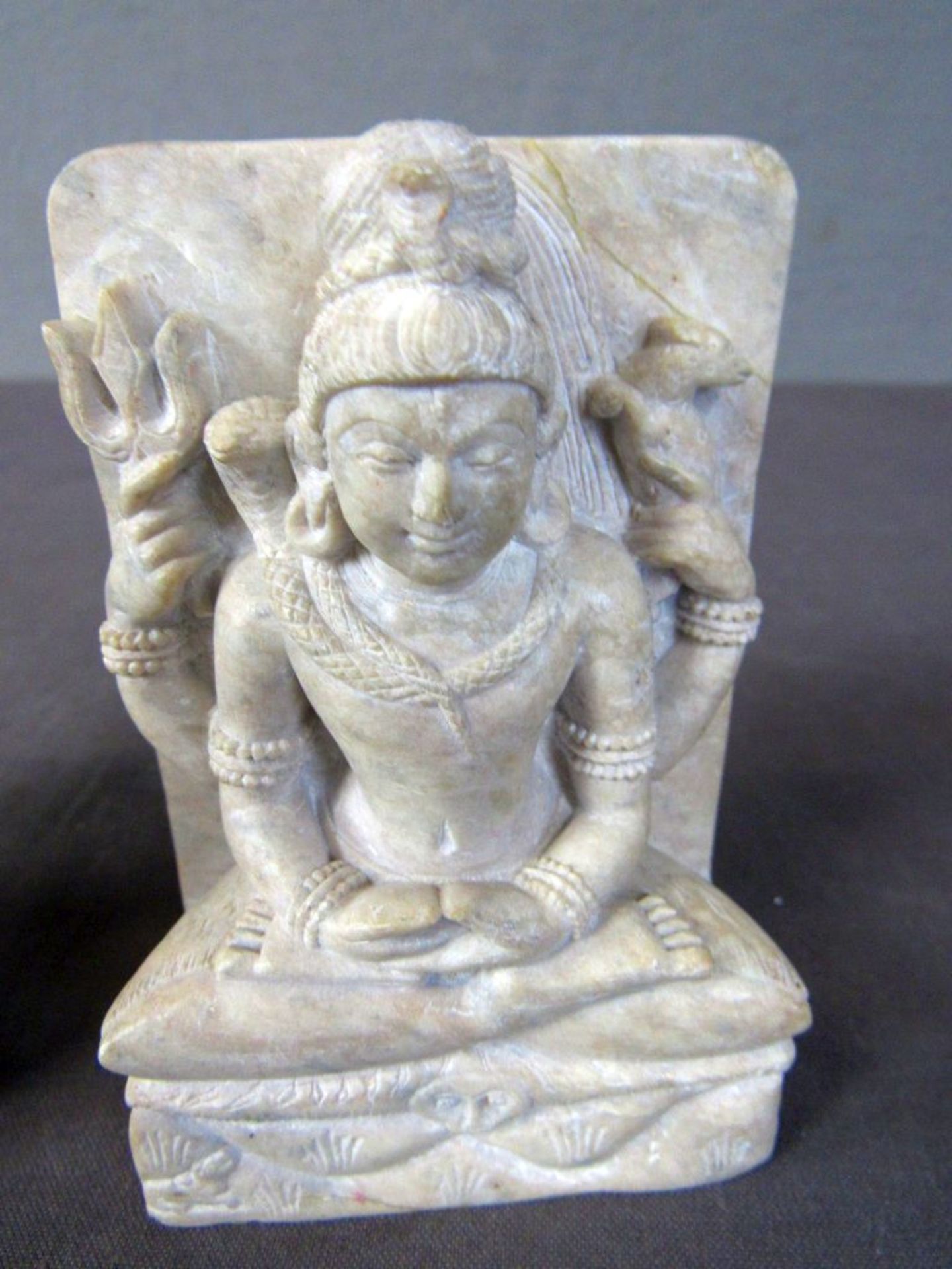 Zwei antike hinduistische Gottheiten - Image 2 of 6