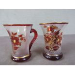 Zwei antike Rotglas Becher