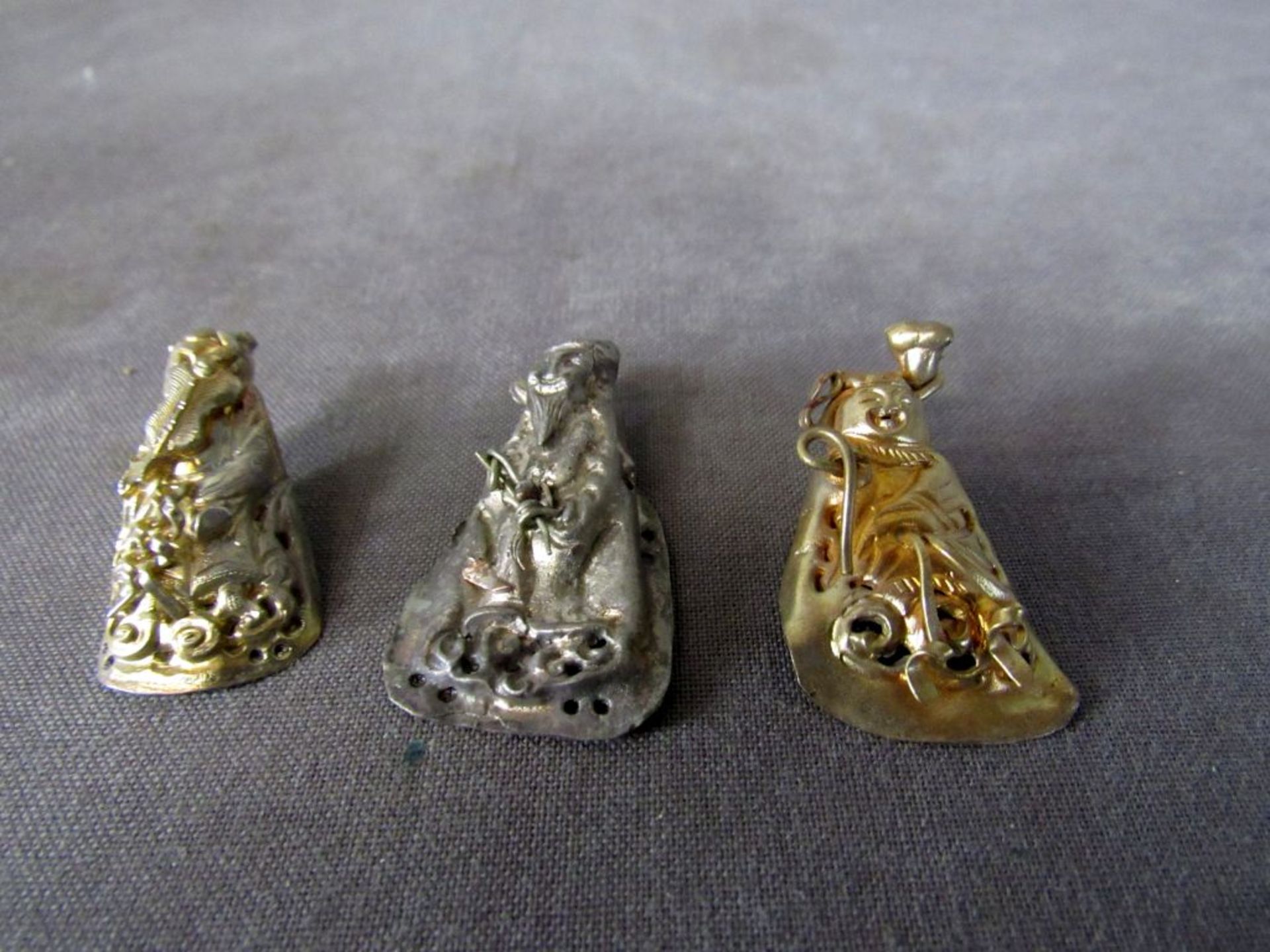 Drei antike Amulette China Silber
