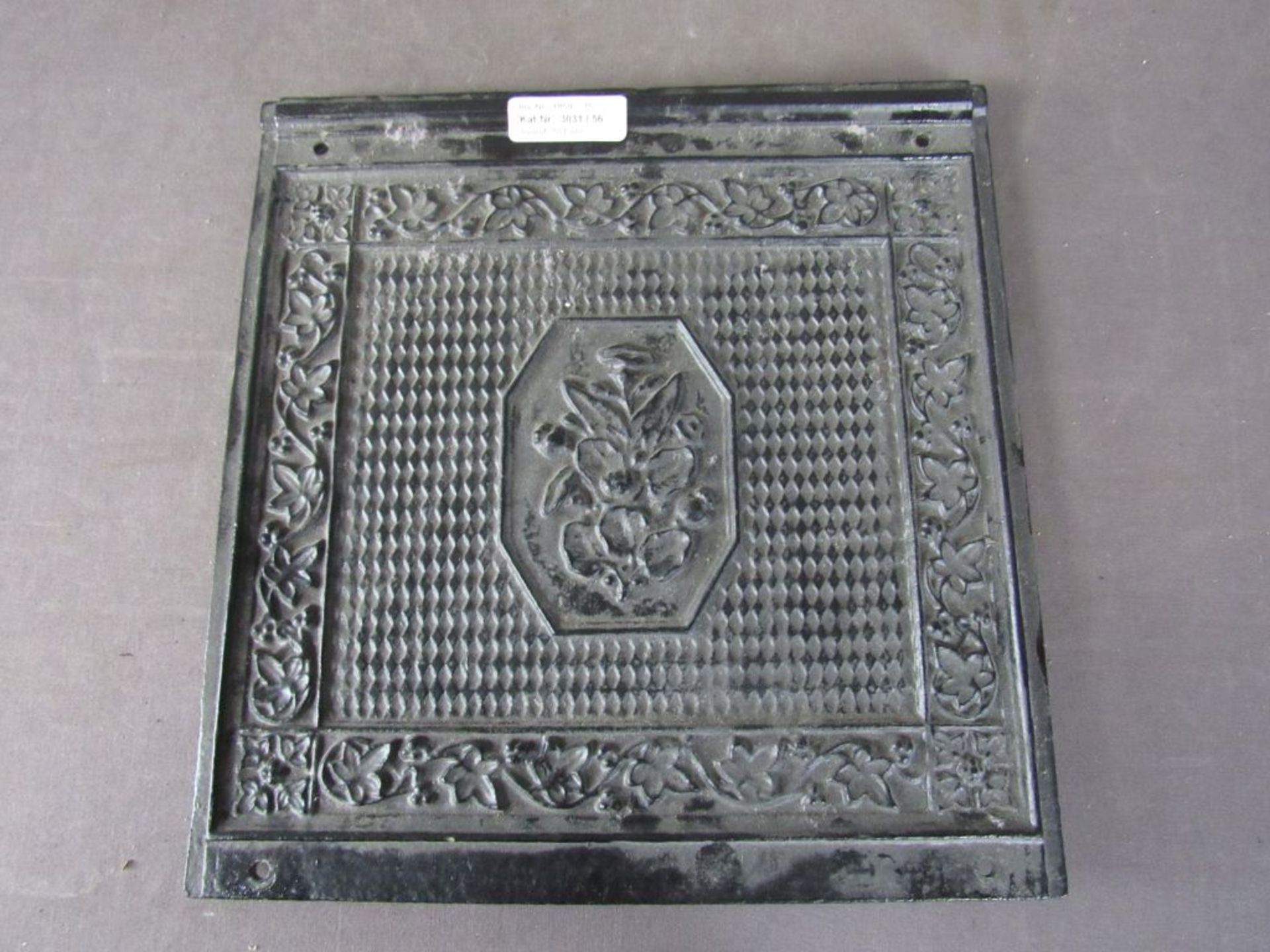 Gußeiserne Platte ca.33x32cm um