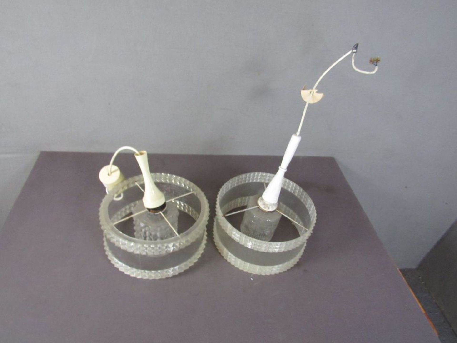 Vintage zwei Deckenlampen Plexi 30cm - Image 7 of 7