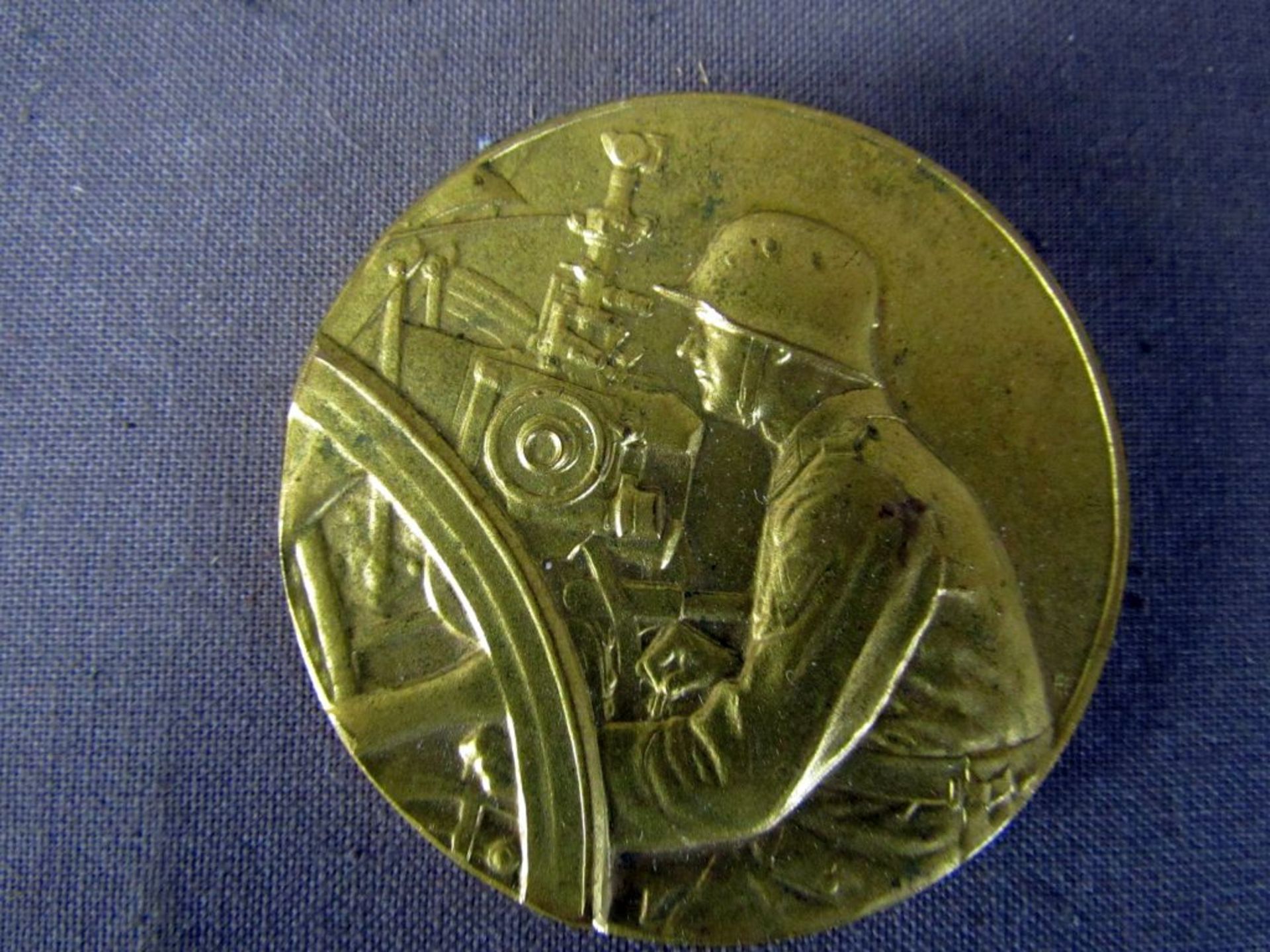 Orden Abzeichen 3. Reich Medaille - Image 5 of 8