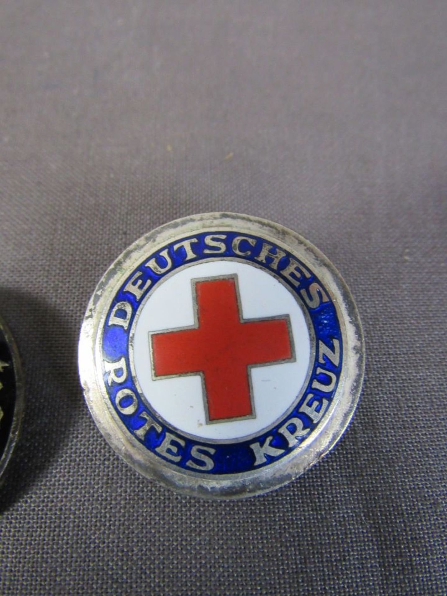 Zwei Orden deutsches rotes Kreuz 2.WK - Bild 5 aus 10