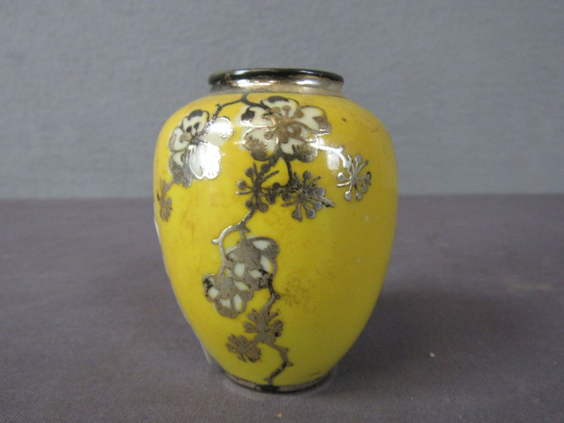 Antike Vase asiatisch signiert