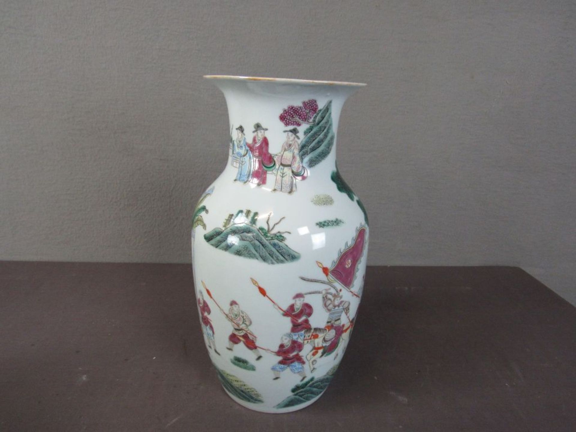 Antike große chinesische Vase mit