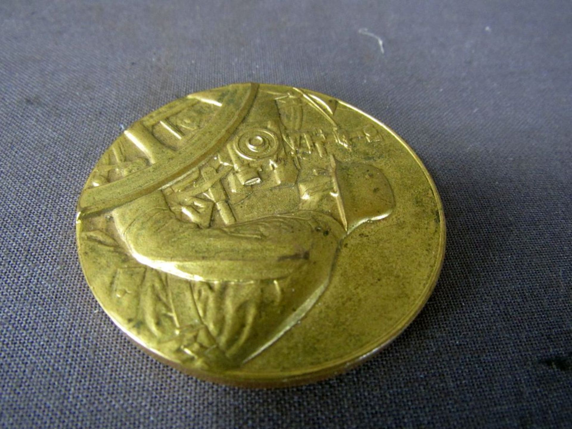 Orden Abzeichen 3. Reich Medaille - Image 6 of 8