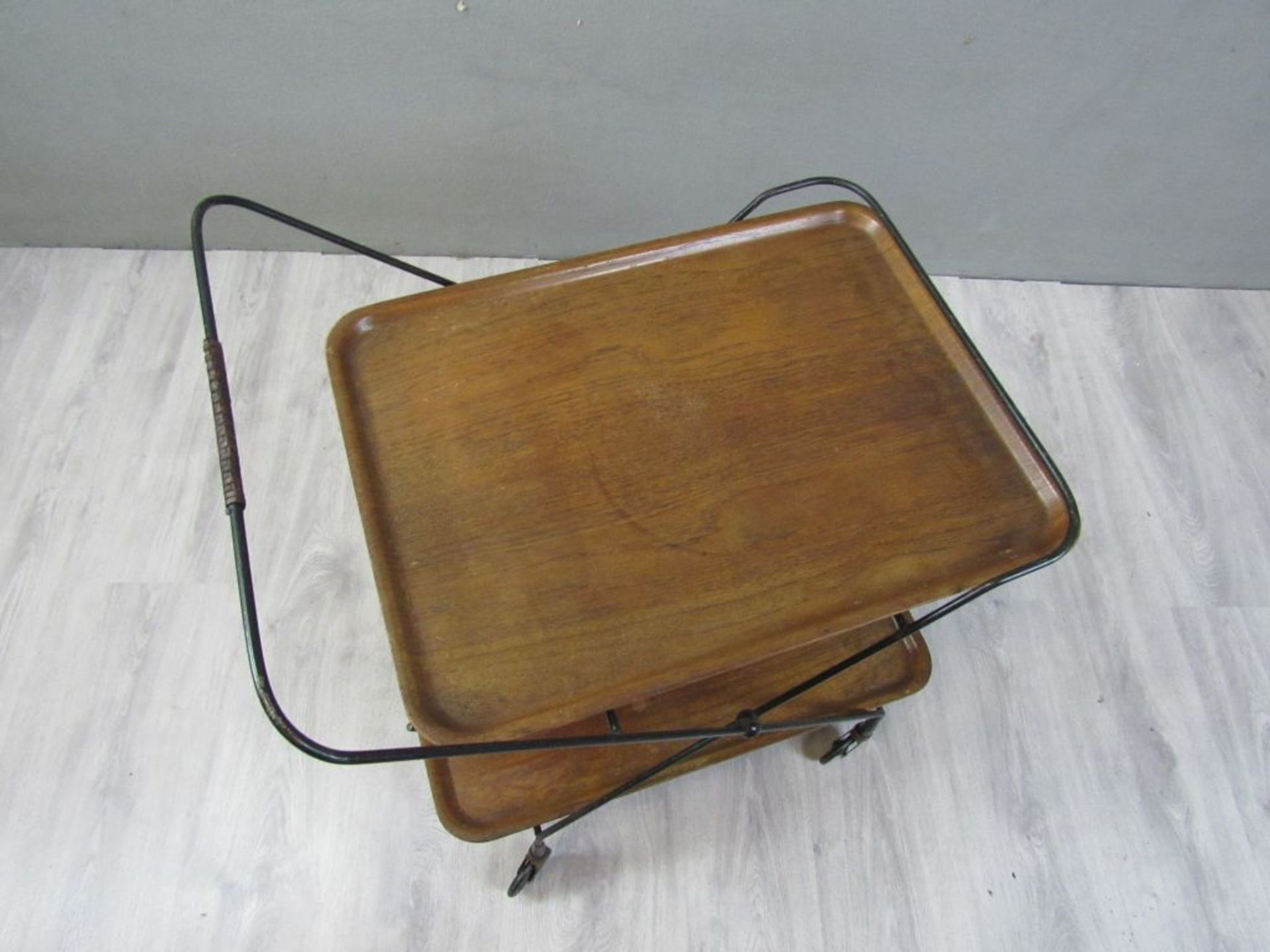 Teewagen mit zwei Teak Tabletts - Bild 2 aus 9