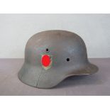 Stahlhelm SS mit Decals Scheunenfund