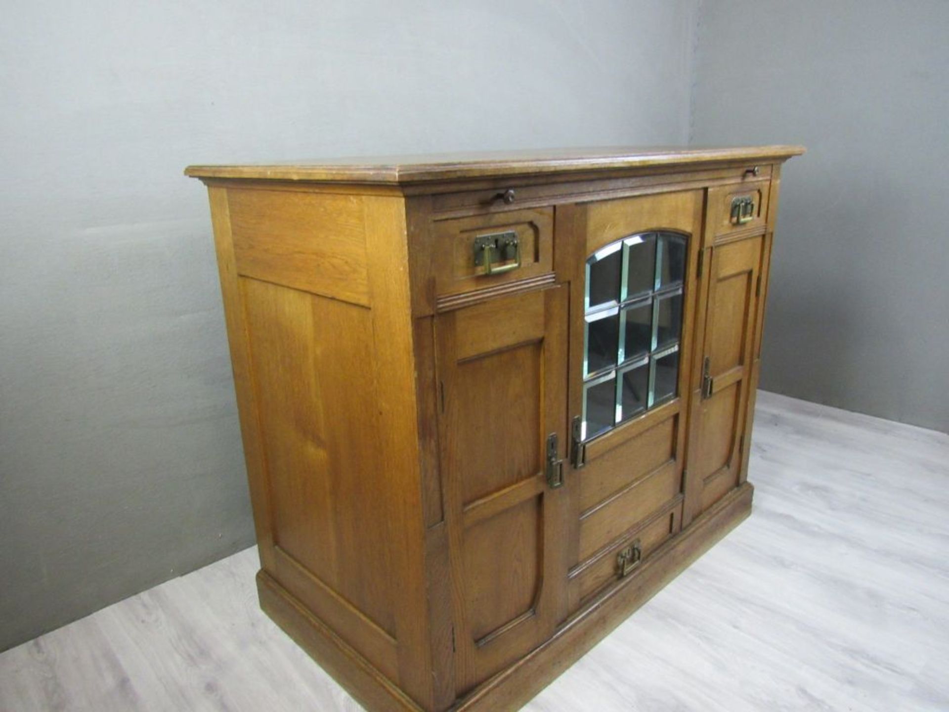 Halbschrank Wiener Jugendstil Eiche um - Bild 9 aus 9