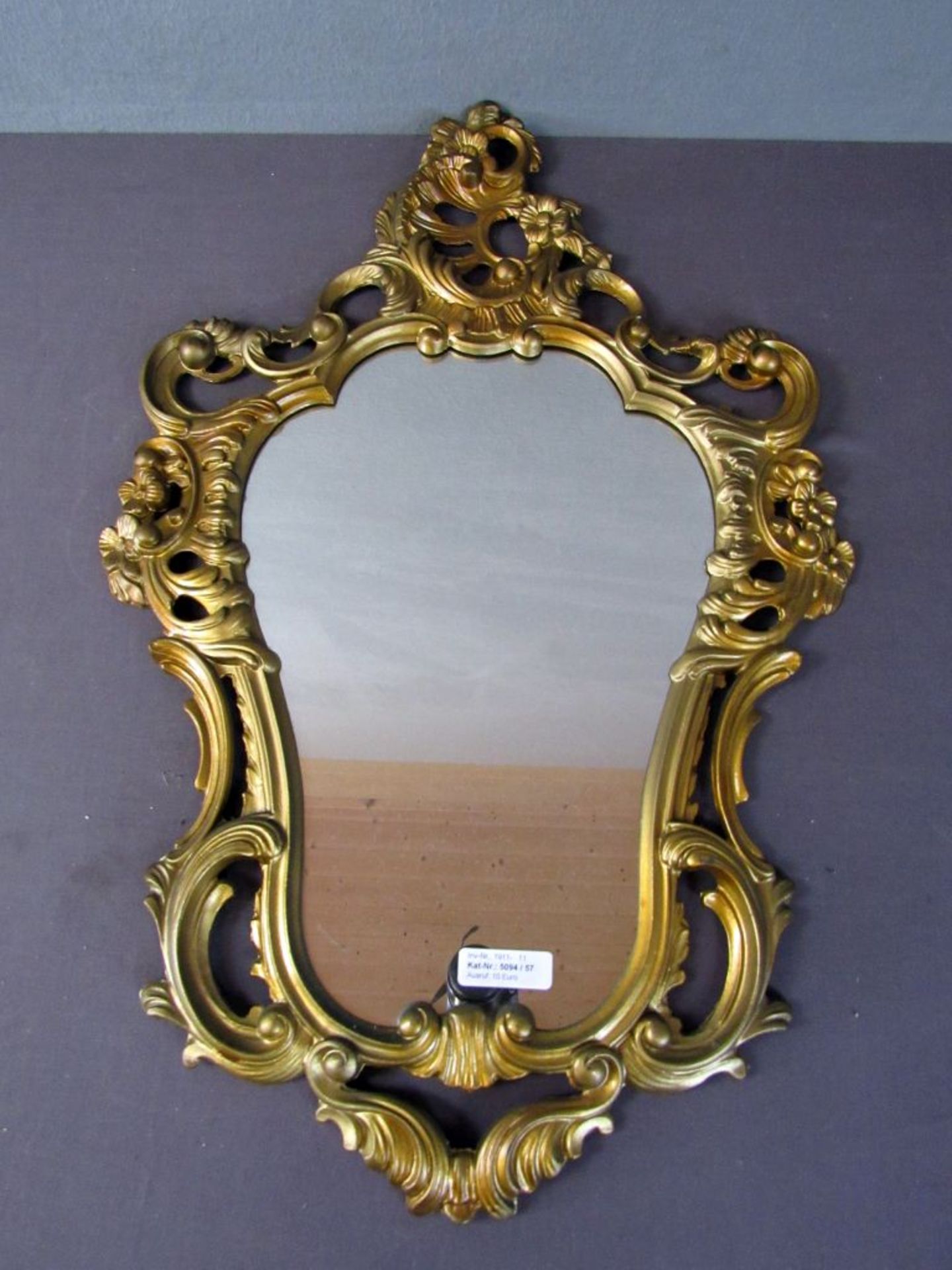 Schöner Wandspiegel goldene Ornamentik - Bild 2 aus 5
