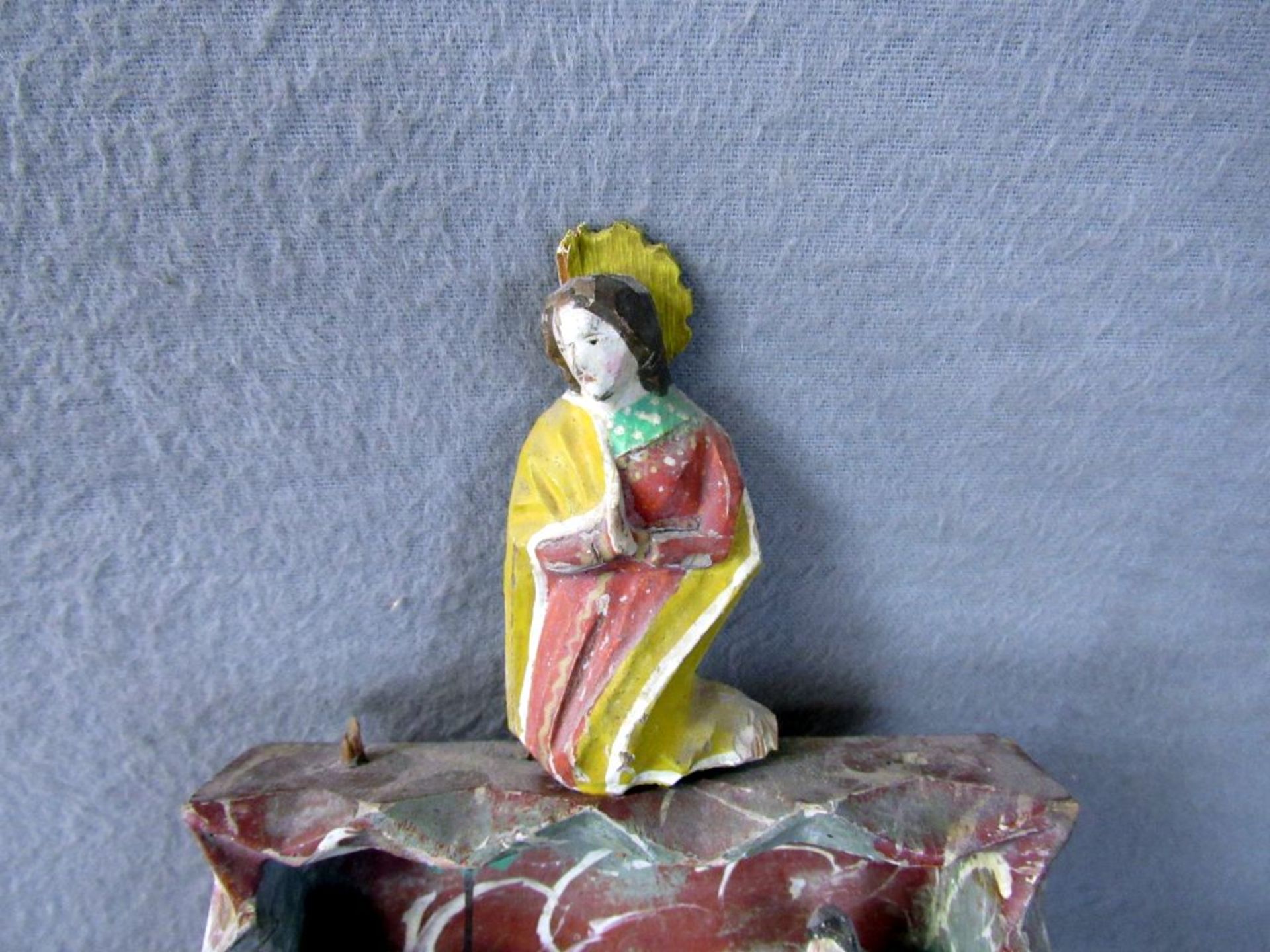 Antike Krippenfiguren mit Wachsengel - Image 3 of 6