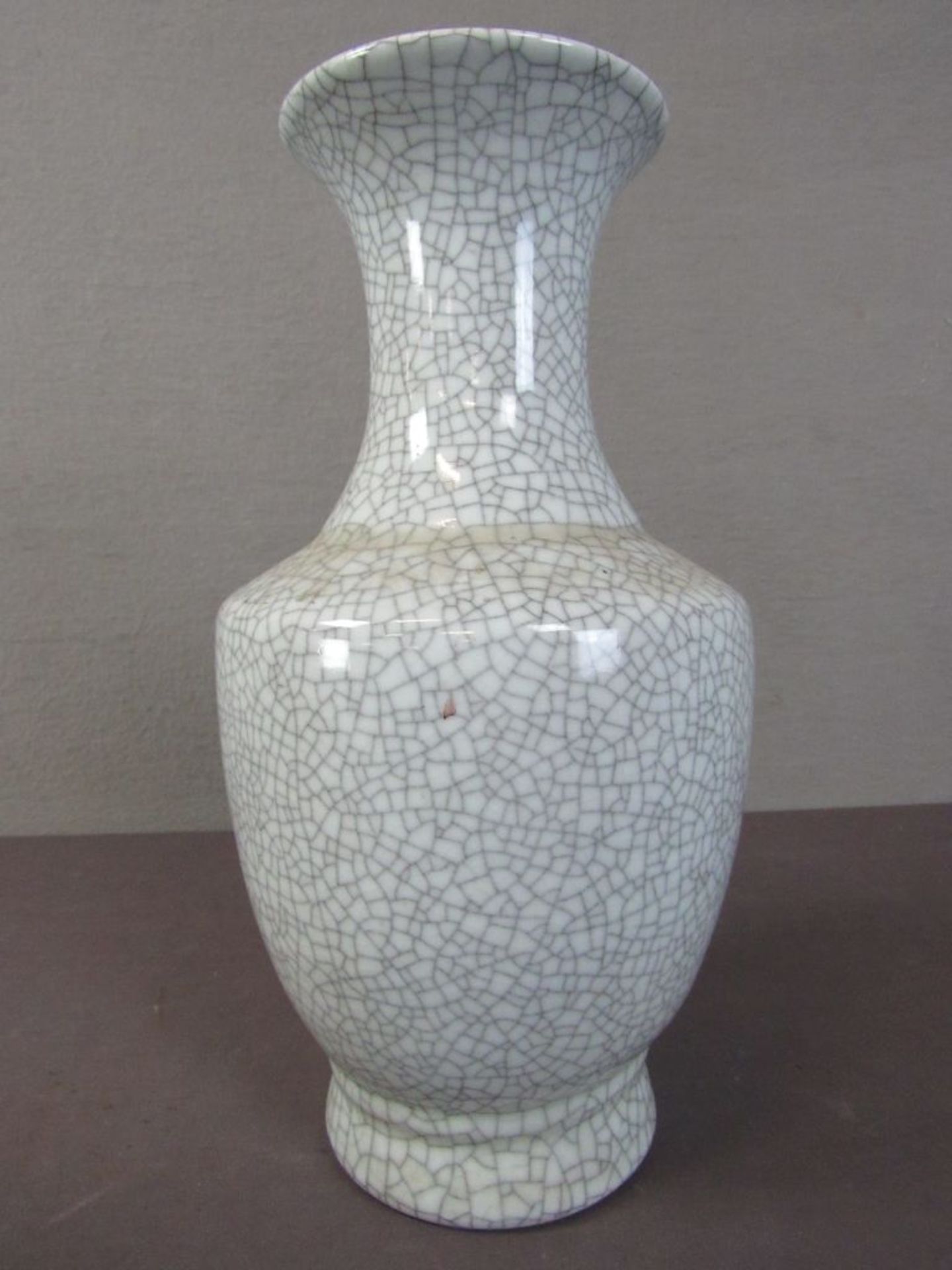 Porzellanvase mit Craquelée-Glasur mit - Bild 4 aus 5