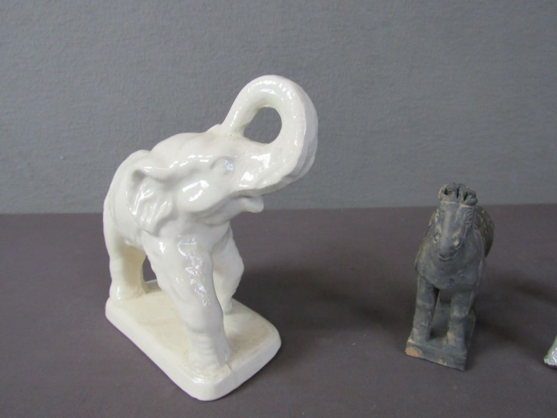 Drei Figuren Keramik Pferde und - Image 8 of 8