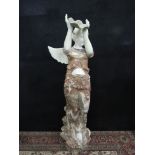Statue geflügelte Dame Marmor