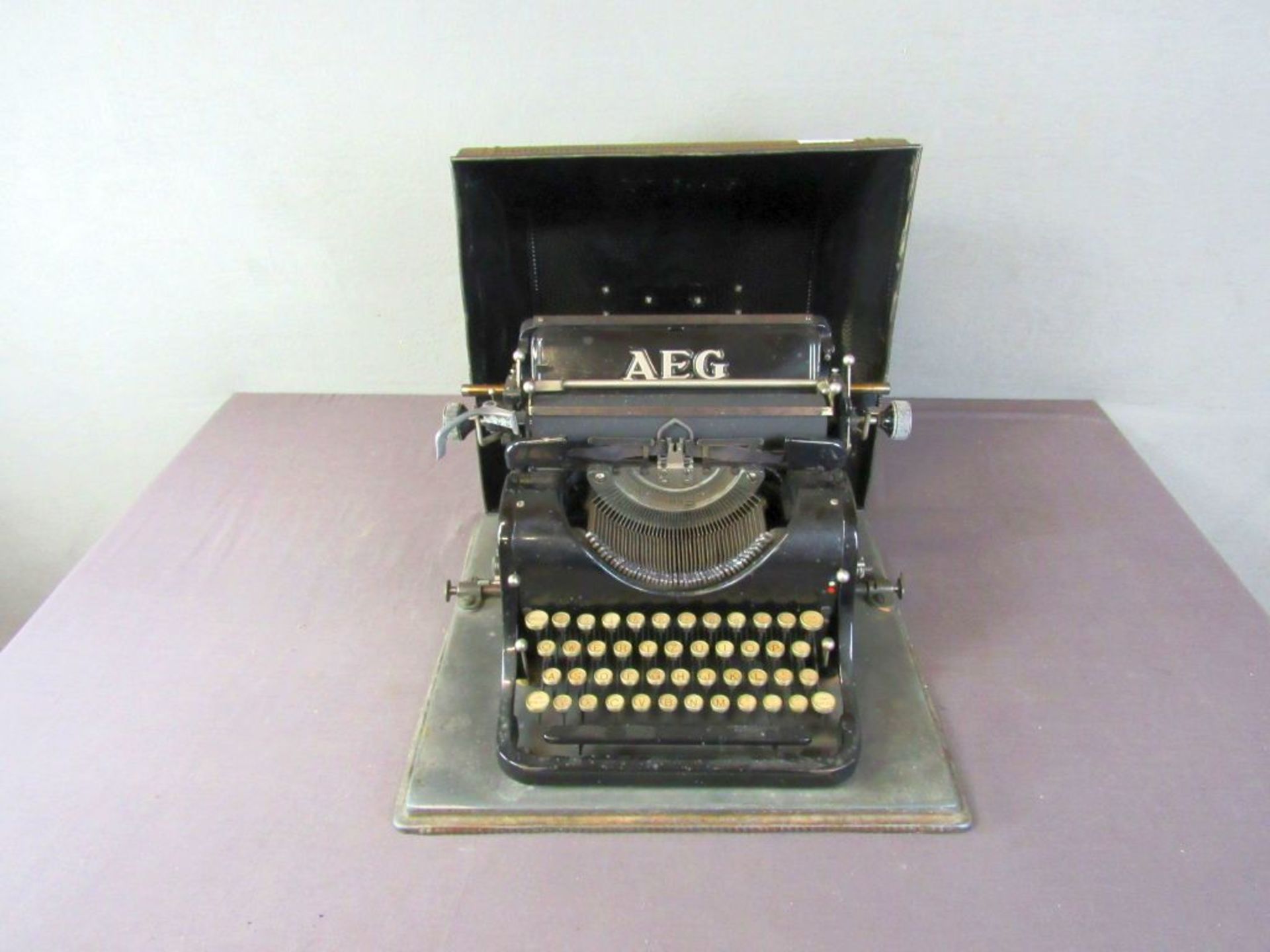 Schreibmaschine AEG schwarz im
