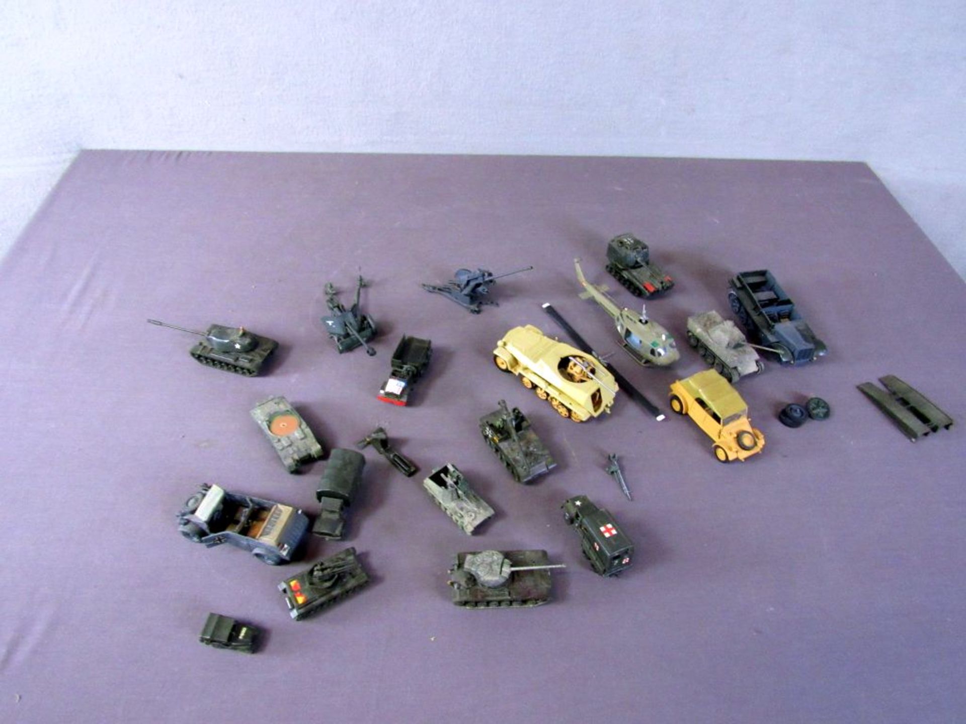 Konvolut Militärfahrzeuge verschiedene - Image 7 of 7