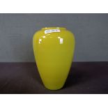 Vase Glas gelb gemarkt 26cm