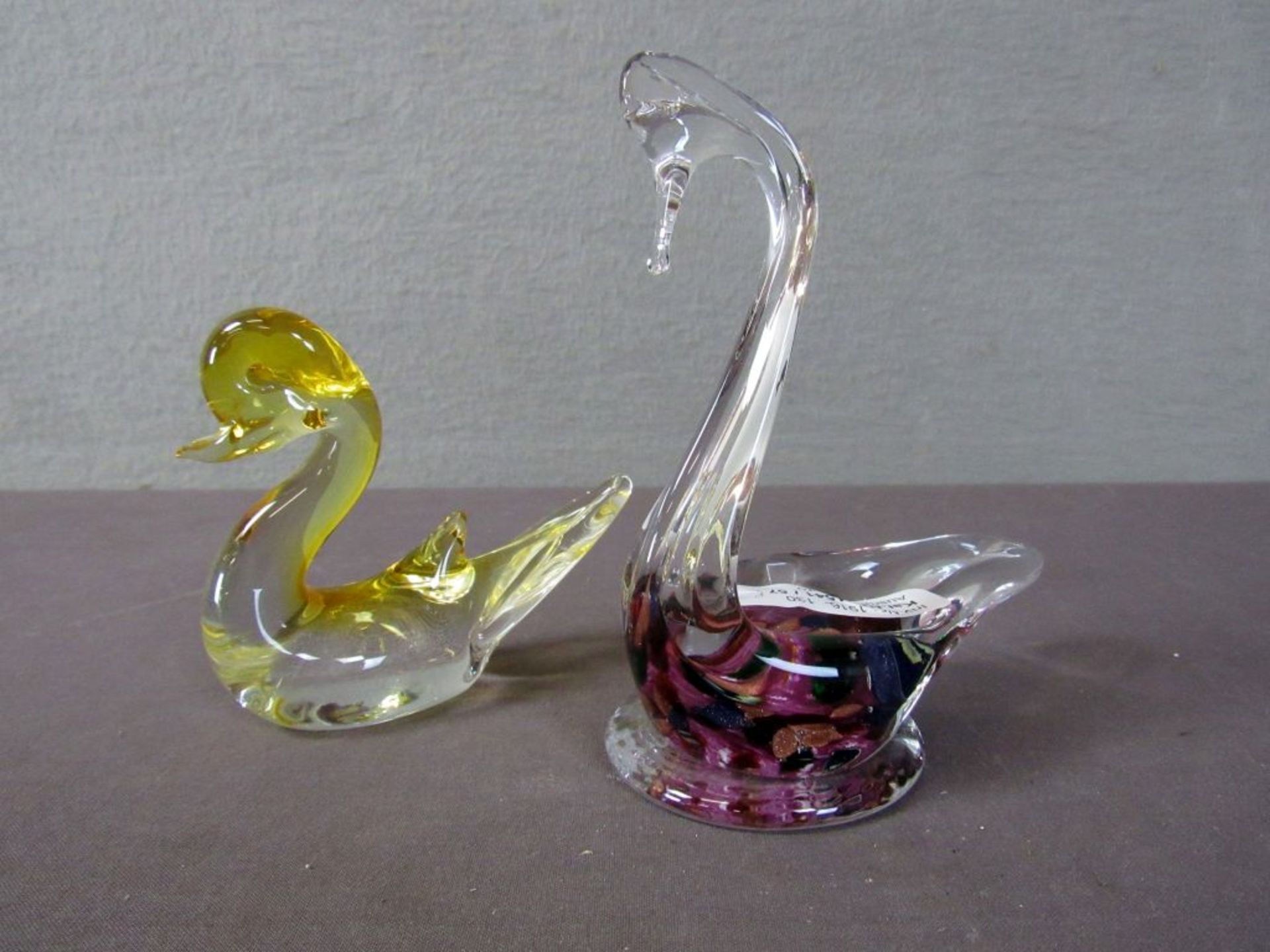 Zwei Glasskulpturen Ente und Schwan