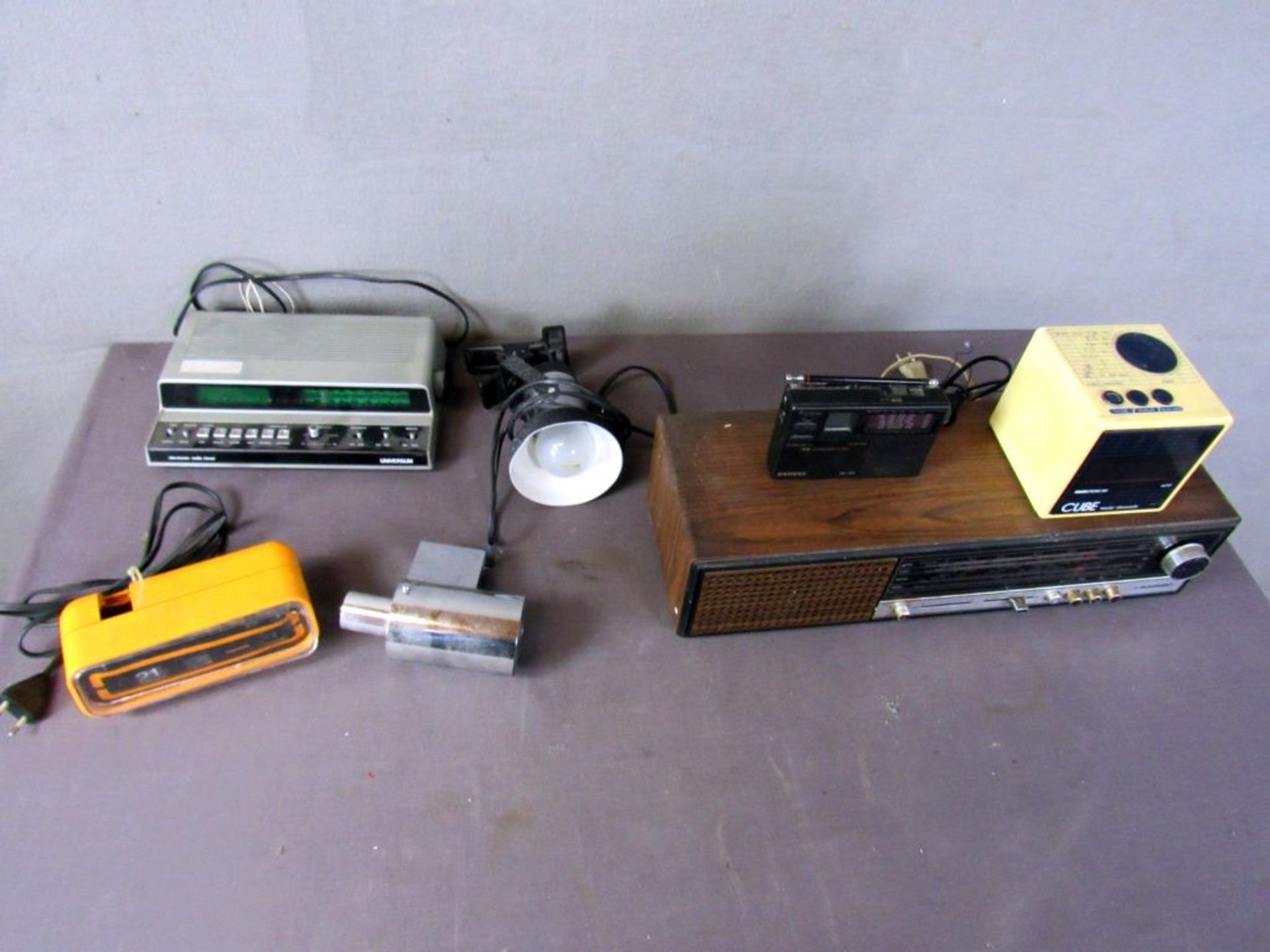 Konvolut Technik 70er Jahre Radios - Image 7 of 7