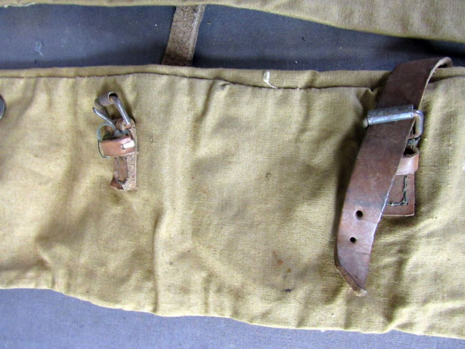 Konvolut militärische Taschen evtl. - Bild 7 aus 8