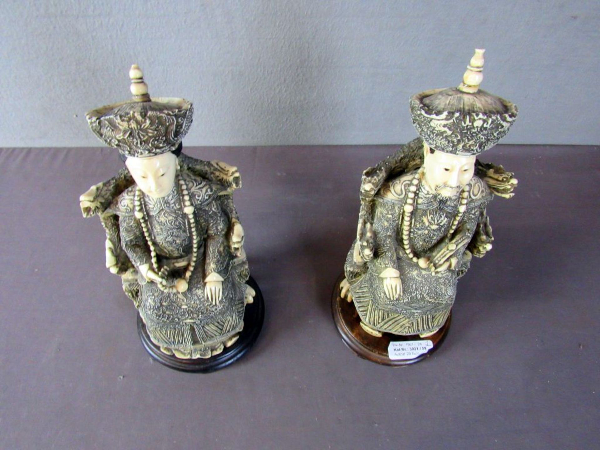 Zwei asiatische Skulpturen ca.34cm - Image 2 of 11