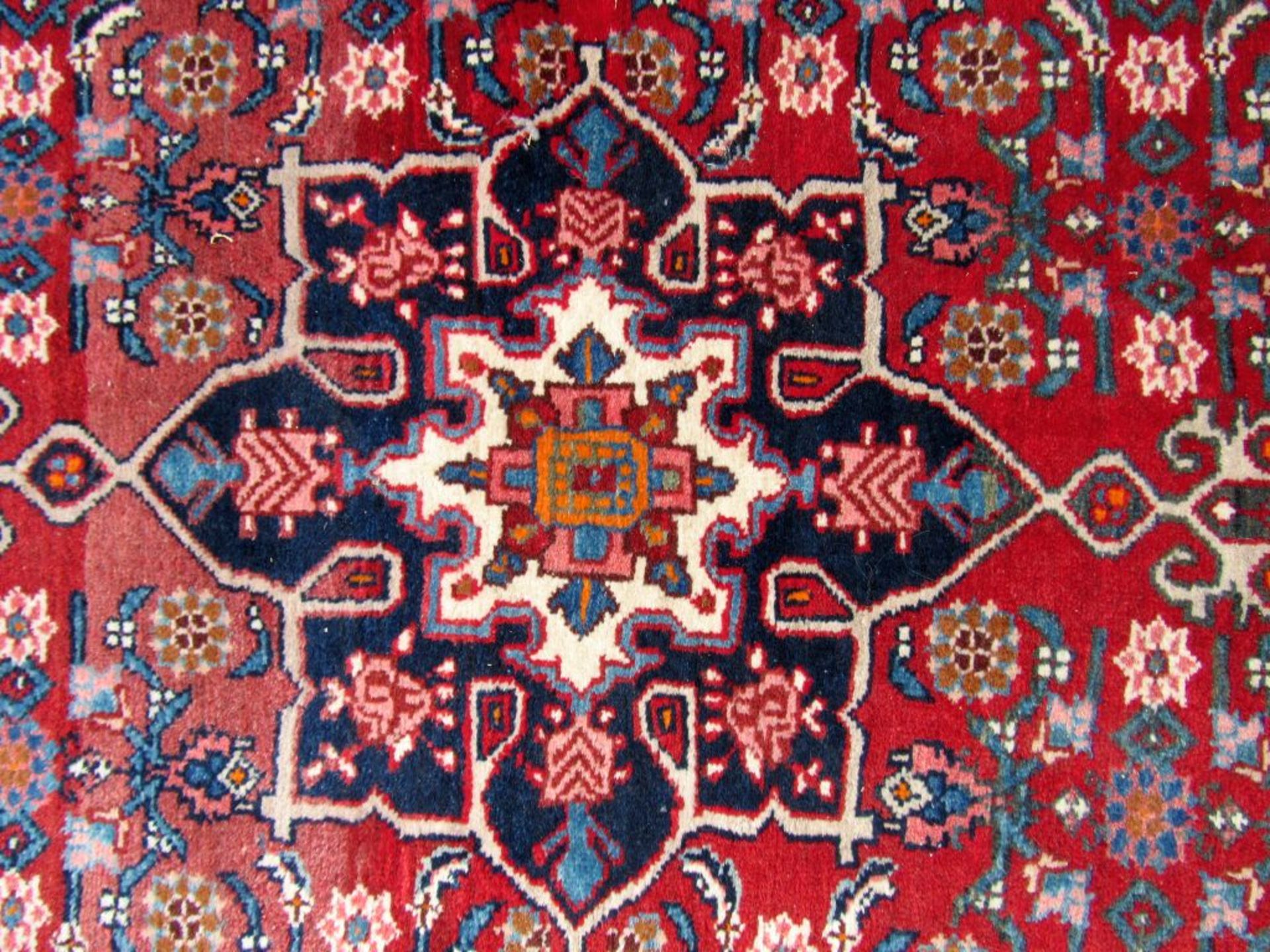 Orientteppich handgeknüpft rotgrundig - Image 2 of 7