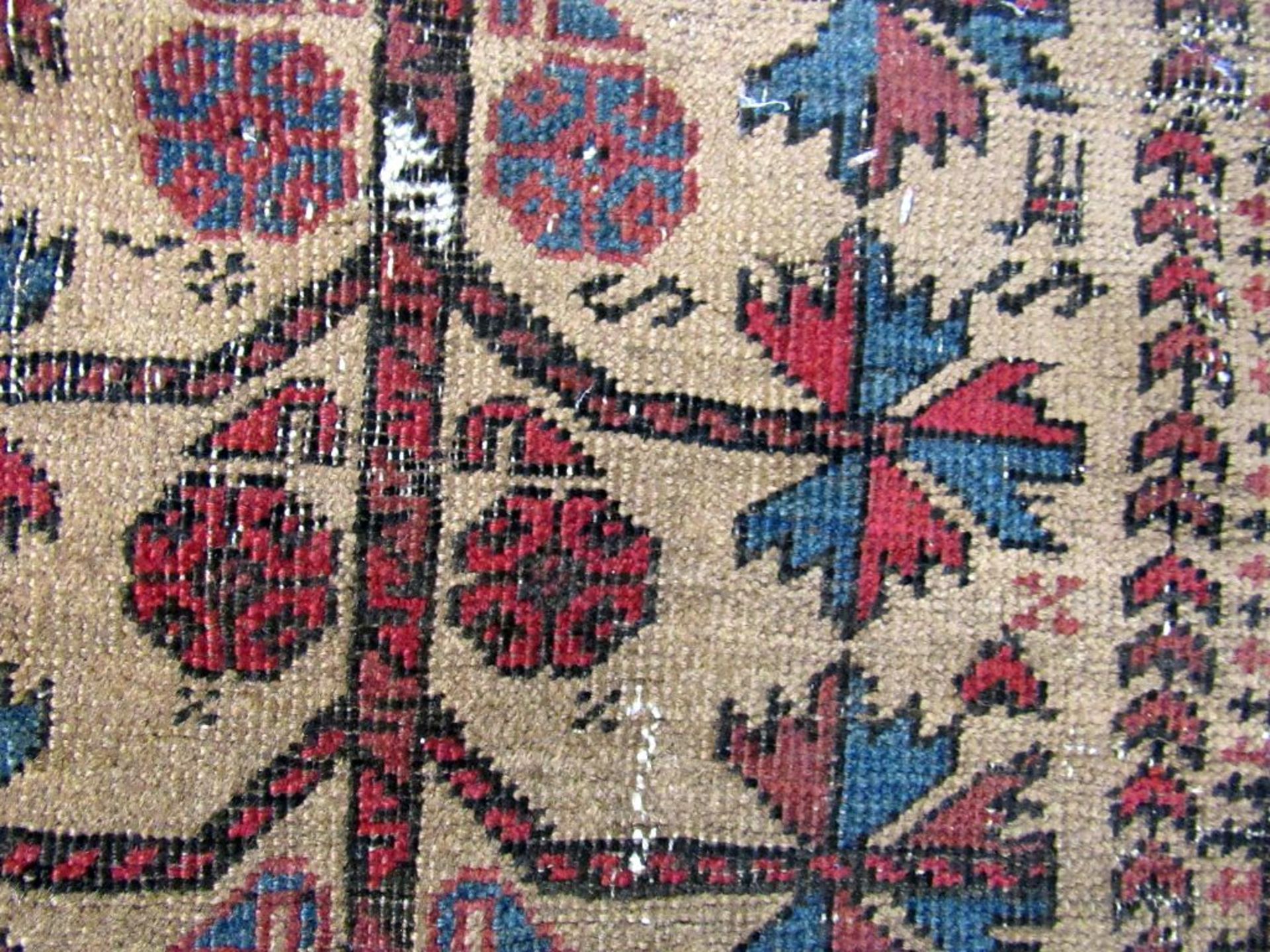 Antiker Teppich handgeknüpft Orient - Bild 4 aus 8