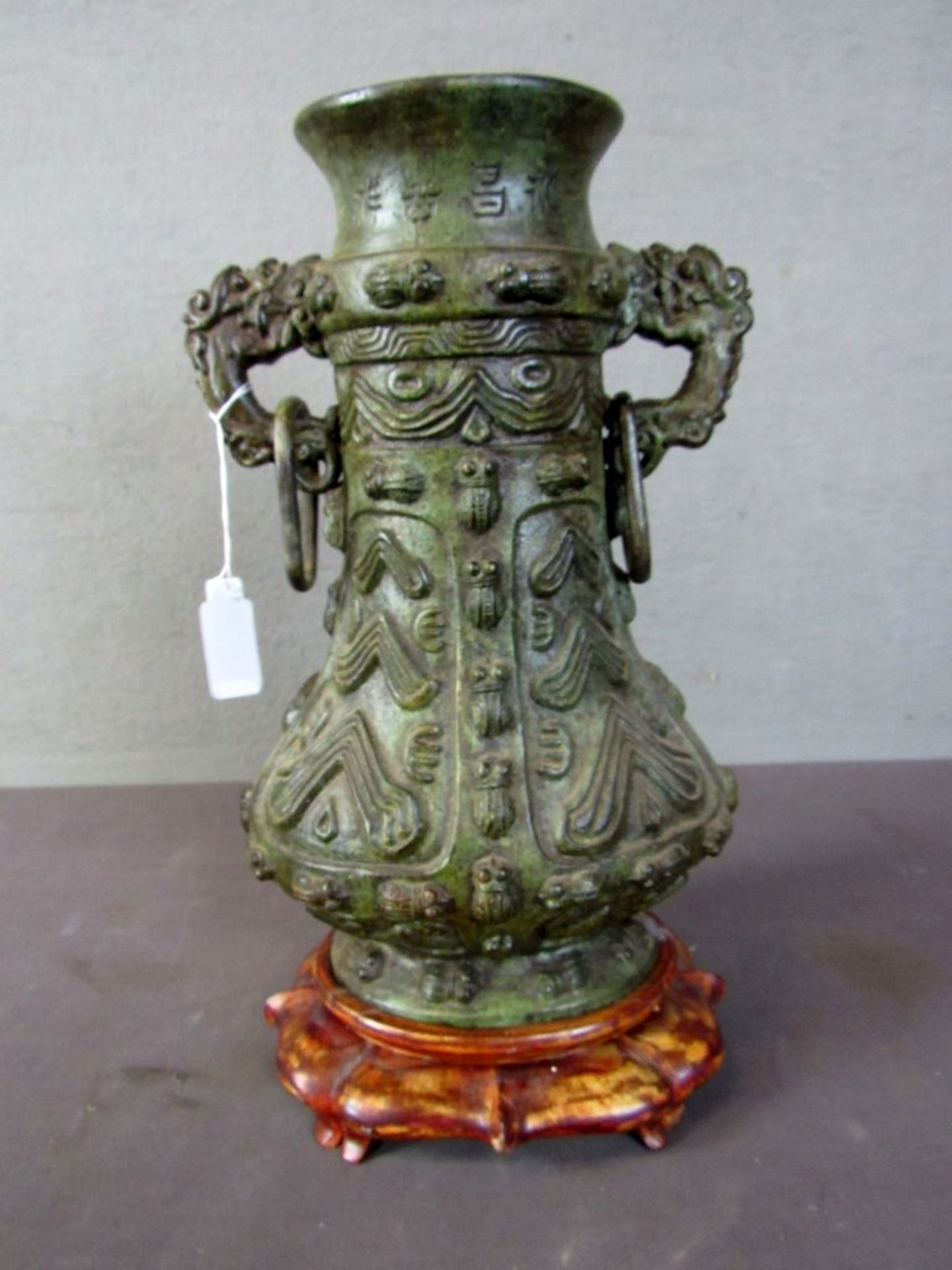 Bronzegefäß China im archaischen Stil