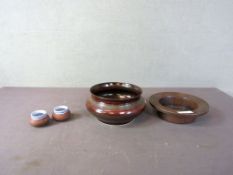 Vier Teile Keramik signiert unter