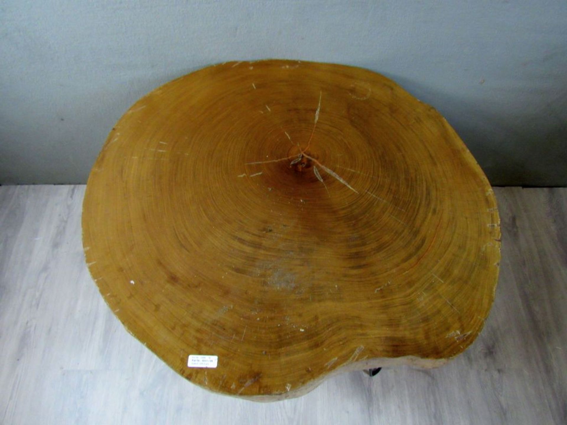 Designertisch aus schwerer Baumscheibe - Image 6 of 8