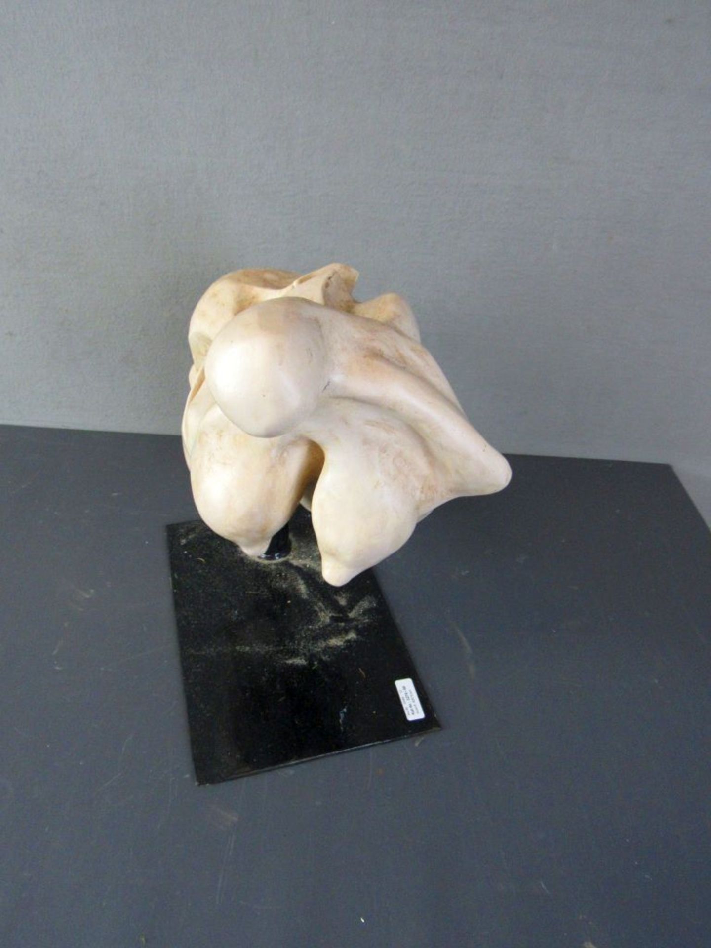 Kubistische Skulptur Gips weiblicher - Image 8 of 10