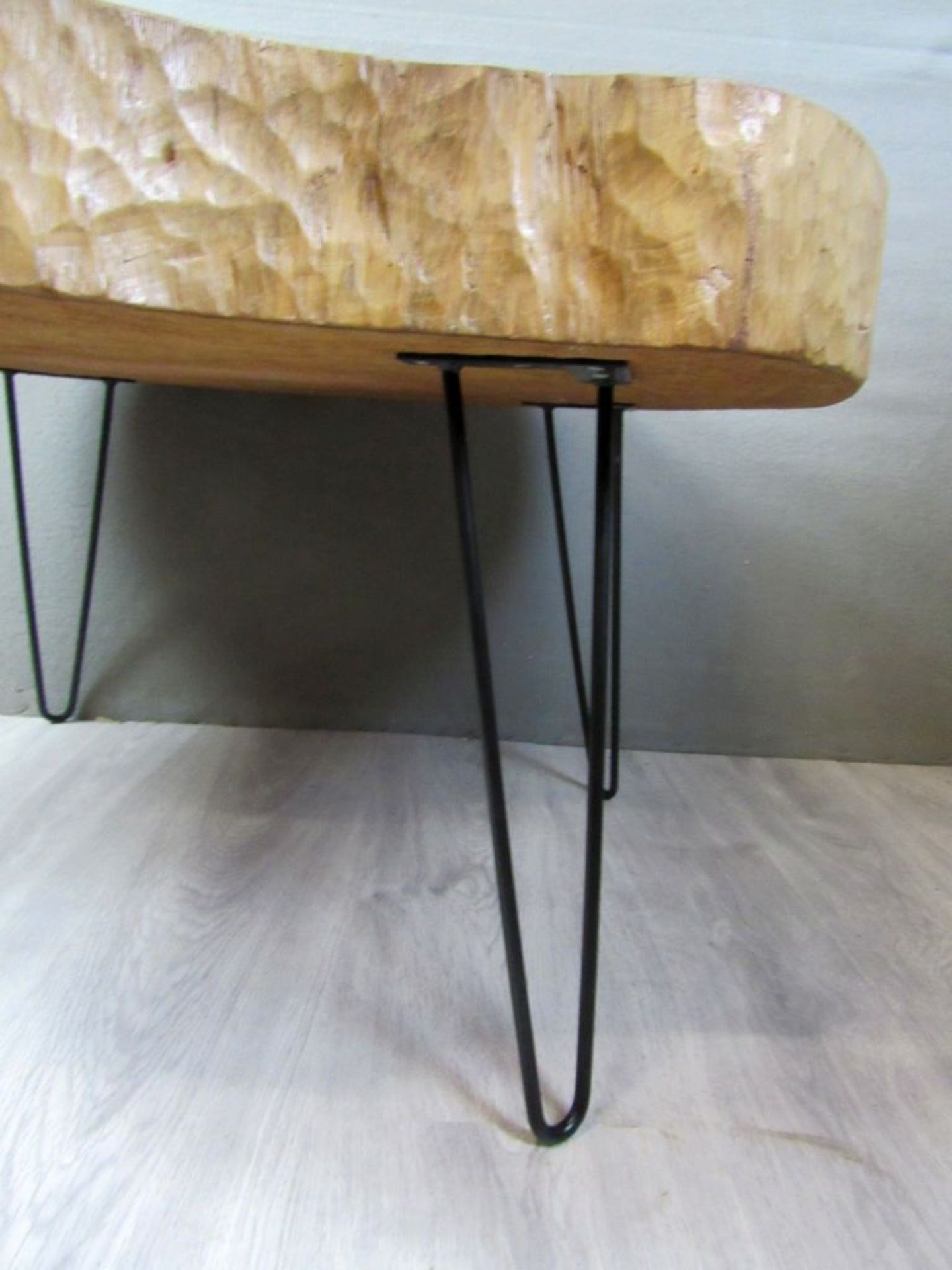 Designertisch aus schwerer Baumscheibe - Image 3 of 8