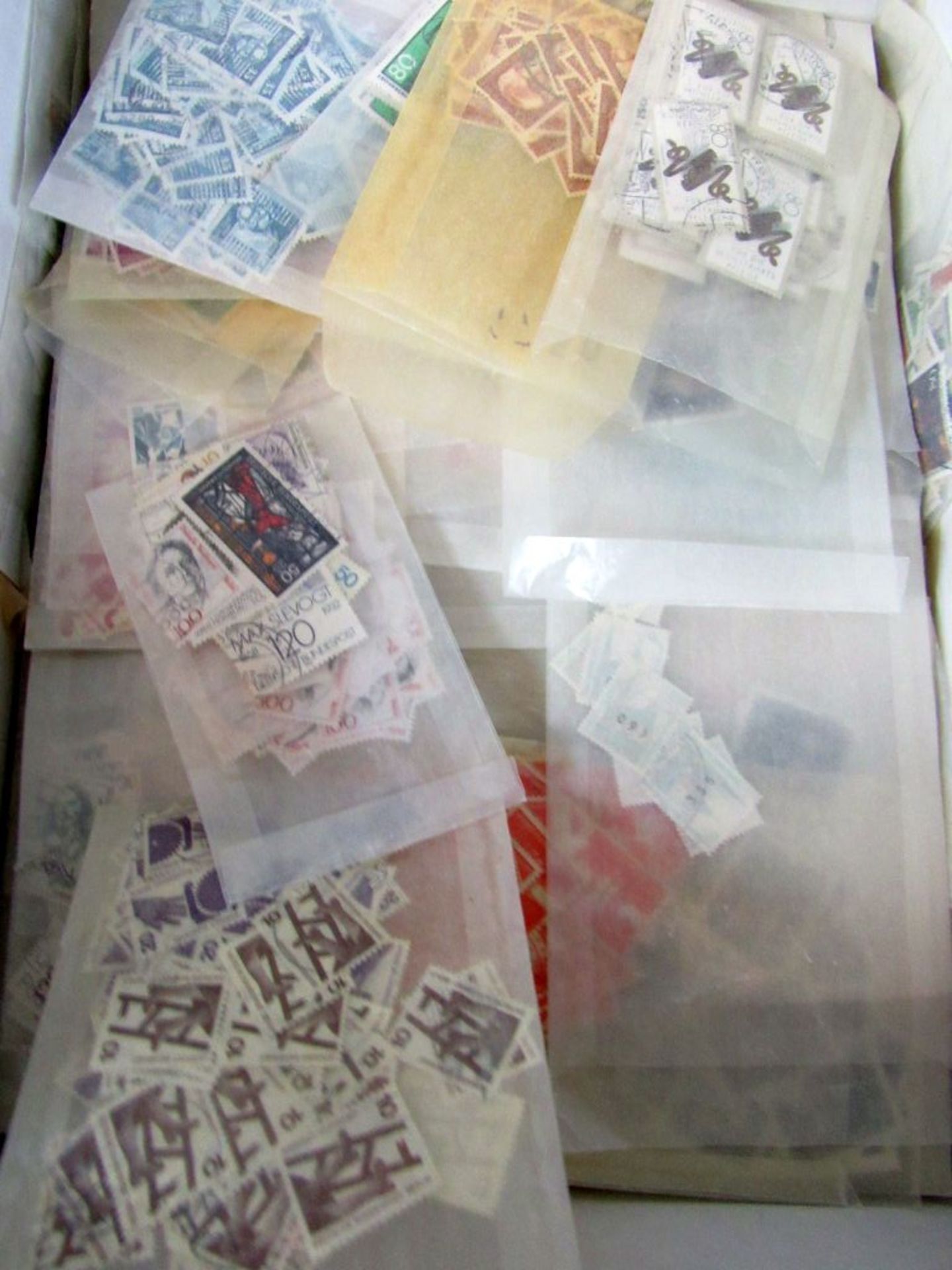 Riesiger Tütenposten mit Briefmarken - Image 5 of 8
