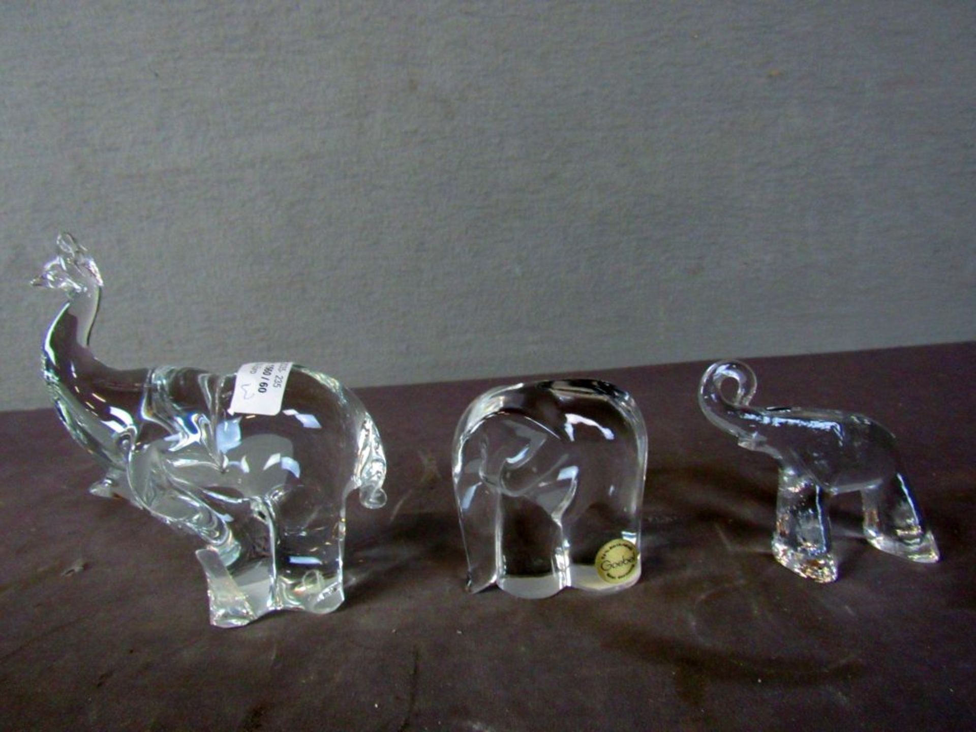 Drei Glasskulpturen Elefanten 9,5-17cm - Image 4 of 5