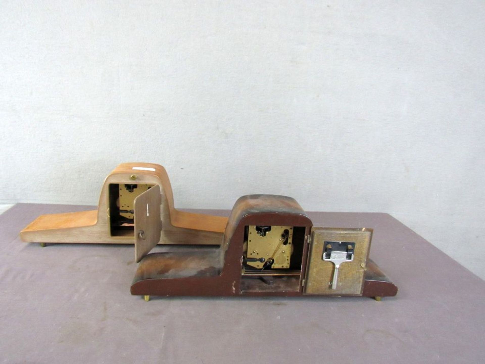 Zwei Tischuhren 60er Jahre ca. 50 cm - Image 8 of 8