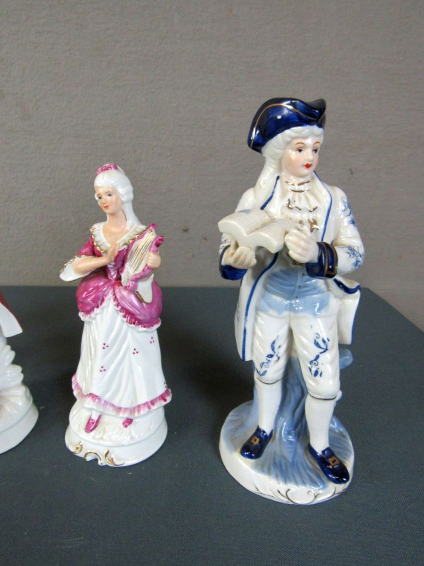 Konvolut von 8 Porzellanfiguren - Image 2 of 8