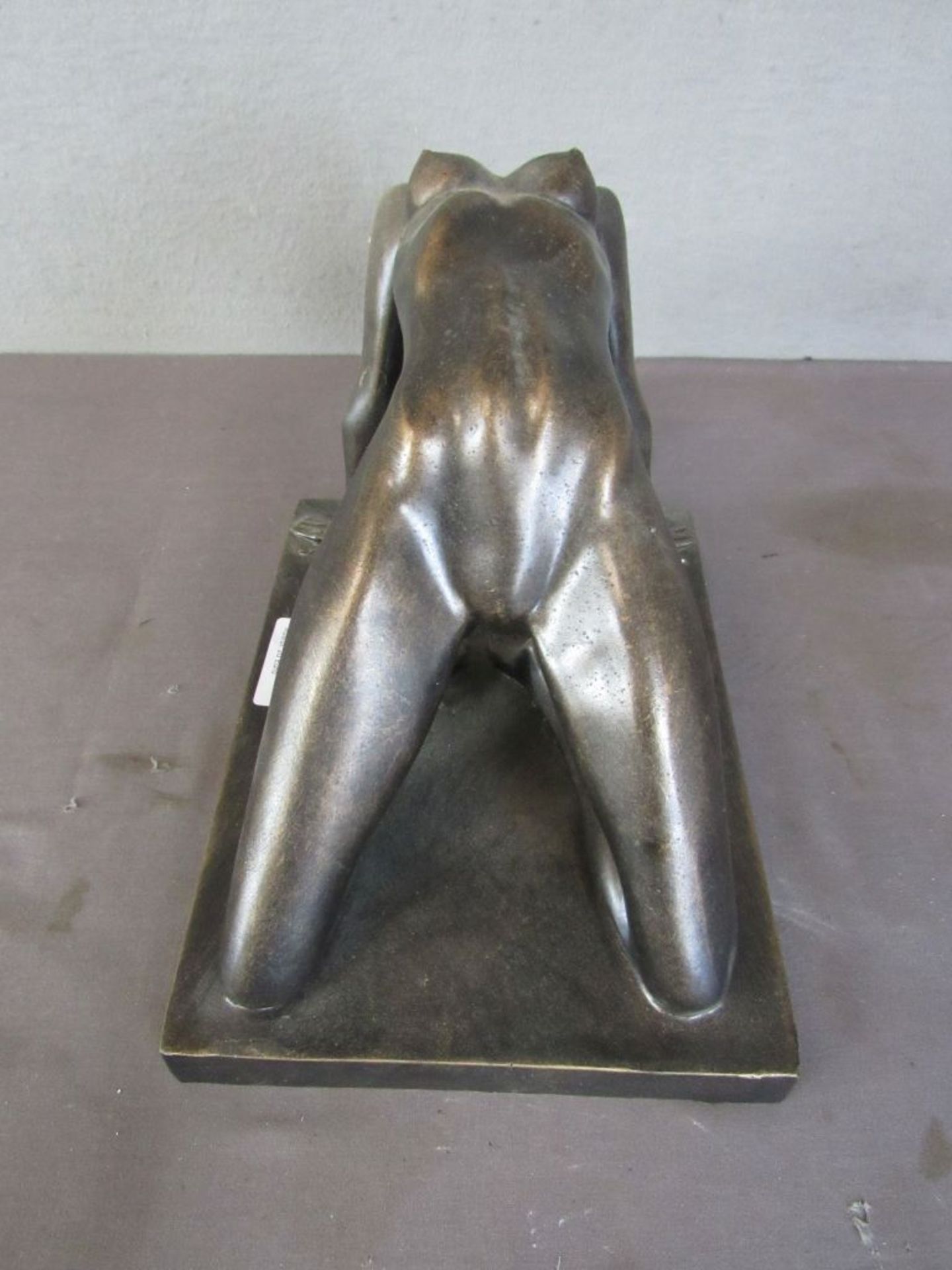 Bronzeskulptur weibliche Aktszene - Image 3 of 6