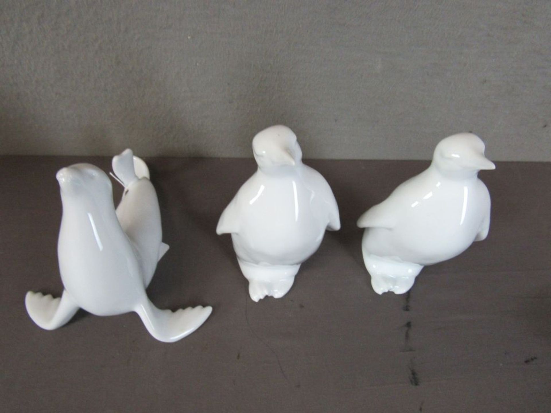 Konvolut von drei Porzellanfiguren - Image 2 of 8