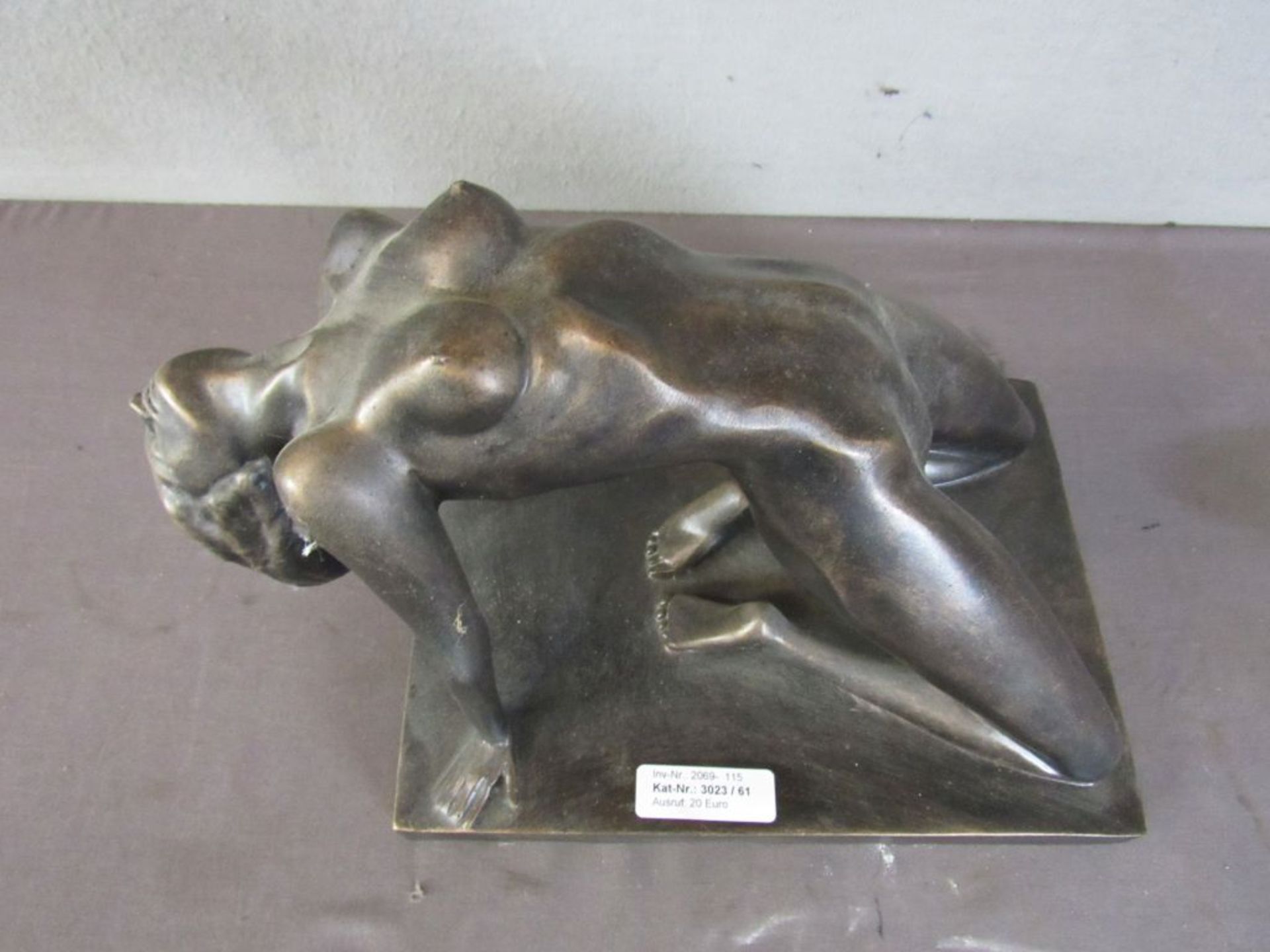 Bronzeskulptur weibliche Aktszene - Image 2 of 6