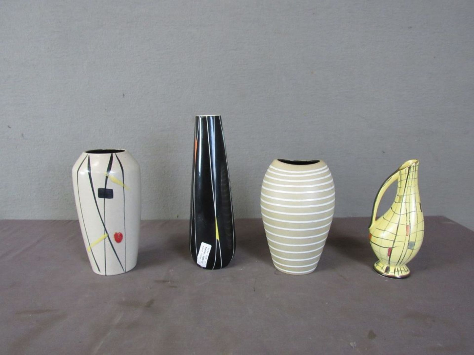 Vier Vintage 50er Jahre Vasen Keramik