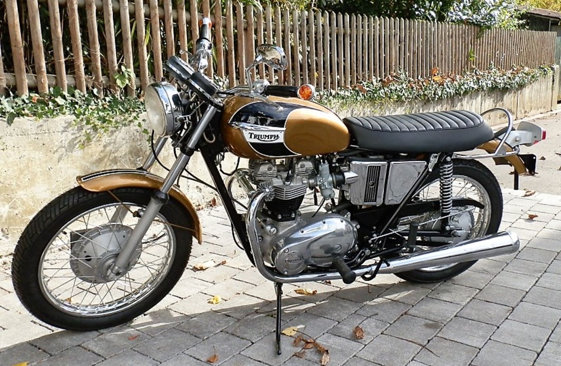 Triumph T 120 R BONNEVILLE T120R 650 (oil in frame), Baujahr: 1972, Leistung: 35 kW (48 PS), Kilome