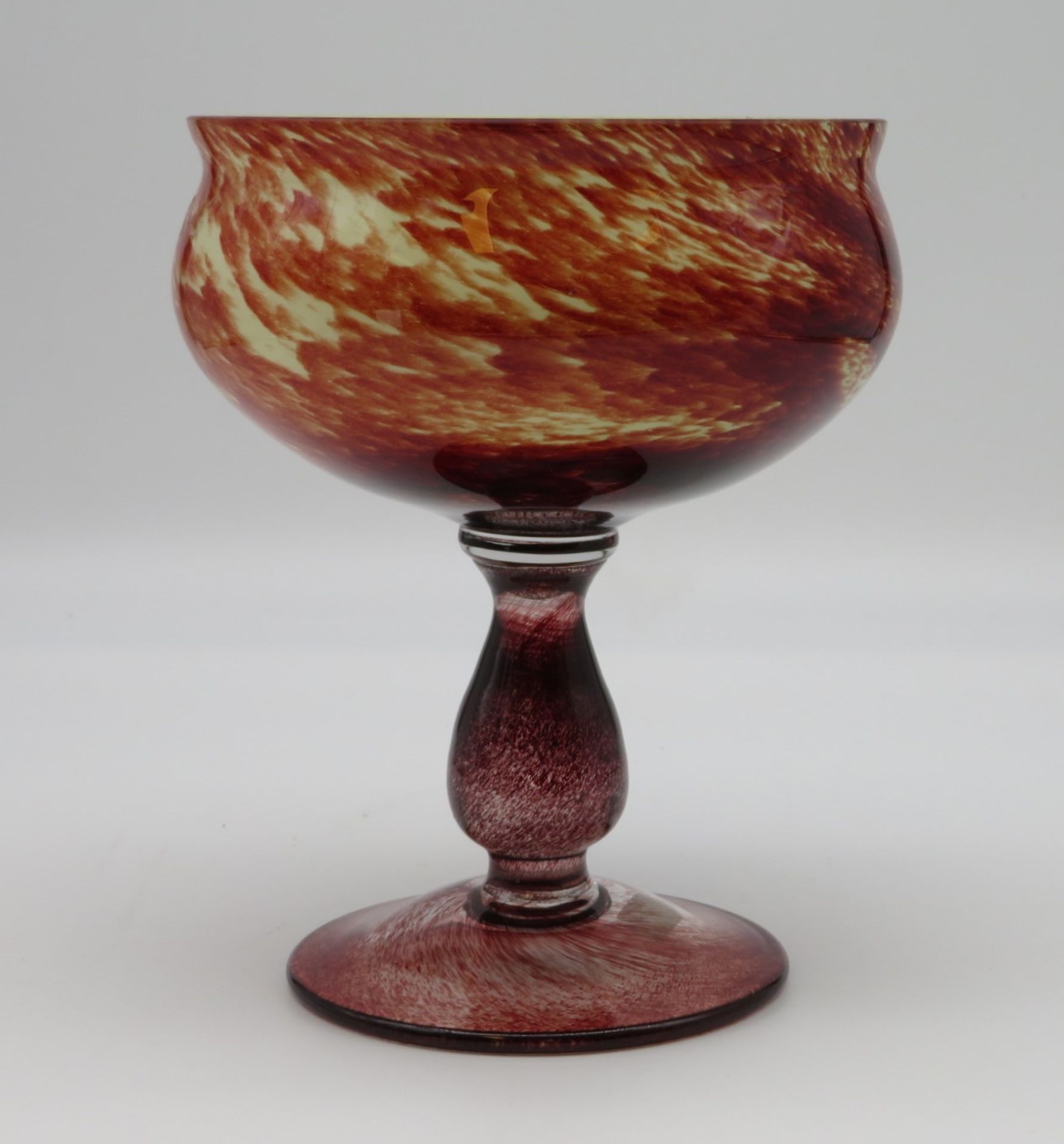 Aufsatzschale, 1970/80er Jahre, Glas mit farbigen Einschmelzungen, h 21 cm, d 17,5 cm.