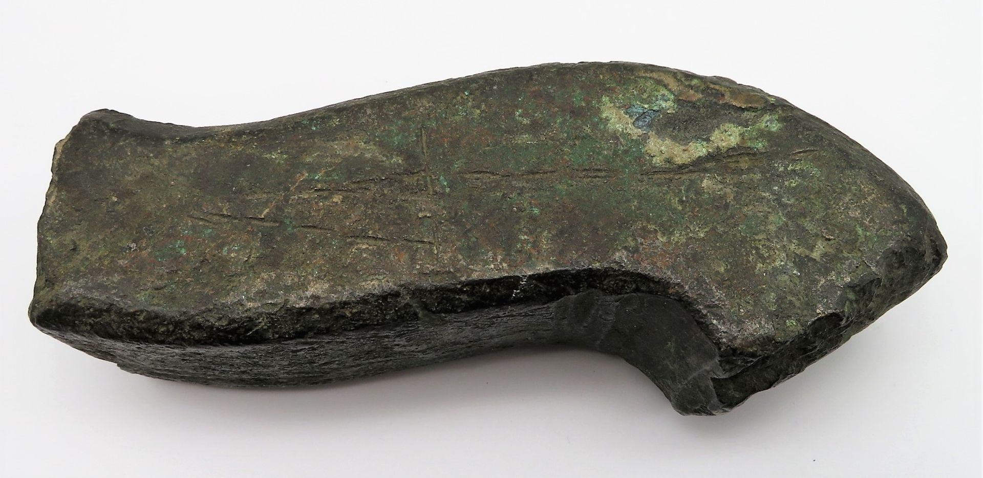 Antikes Fragment, wohl Ausgrabung, Bronze, 18 x 7,5 x 5 cm. - Bild 2 aus 3